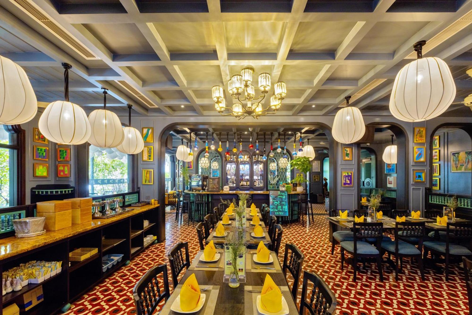 Son Hoi An Boutique Hotel & Spa Exterior foto The interior of the restaurant