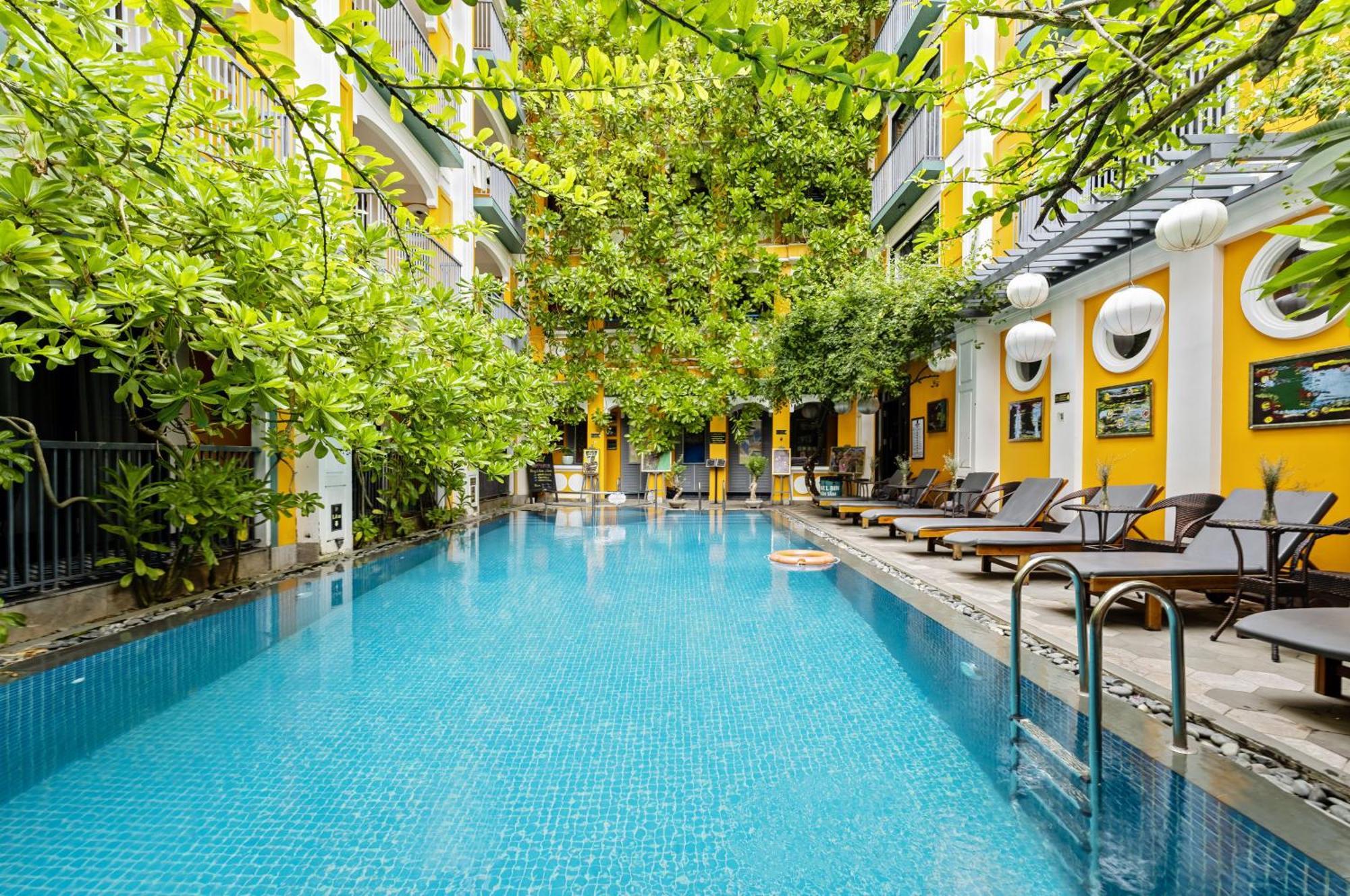 Son Hoi An Boutique Hotel & Spa Exterior foto The swimming pool at the hotel