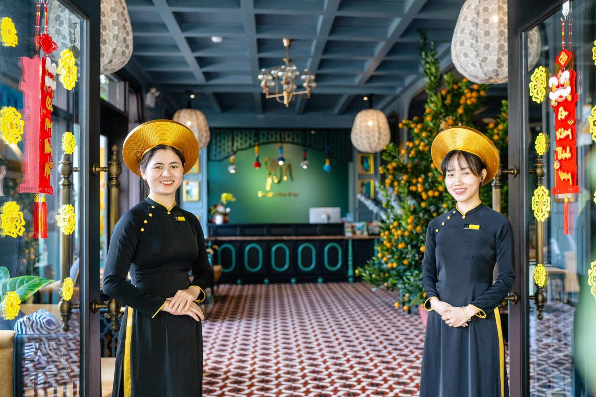 Son Hoi An Boutique Hotel & Spa Exterior foto Reception at the hotel